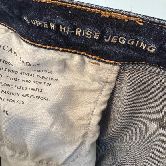 American Eagle Super Hi-Rise Jegging Dark Wash Next Level Stretch Jeans Size 24 - Picture 4 of 5